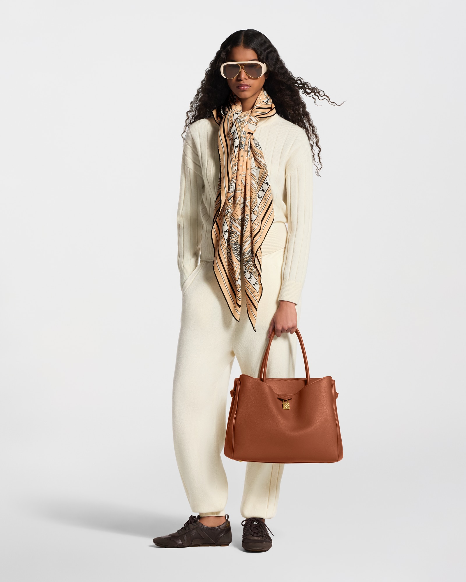 Getaway Shawl S00 - Women - Accessories | LOUIS VUITTON ®